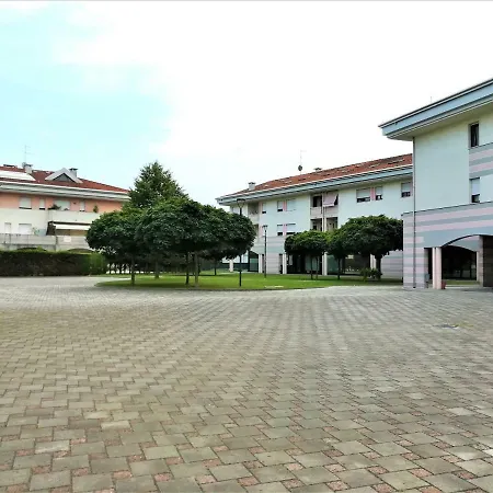 Apartment Architect's Thermae *